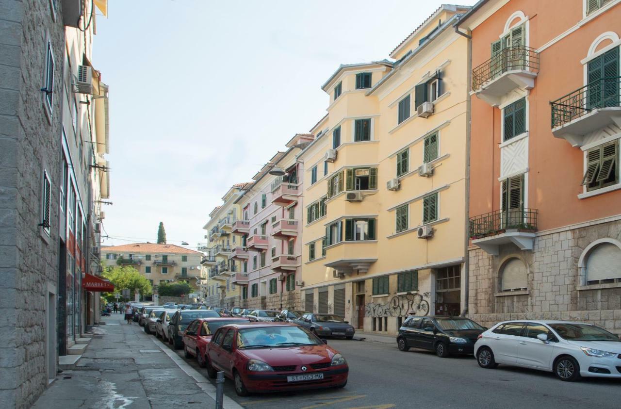 Apis Split Apartment Luaran gambar