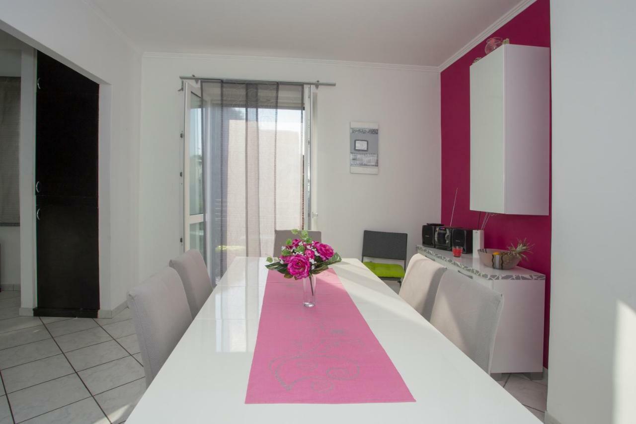 Apis Split Apartment Luaran gambar