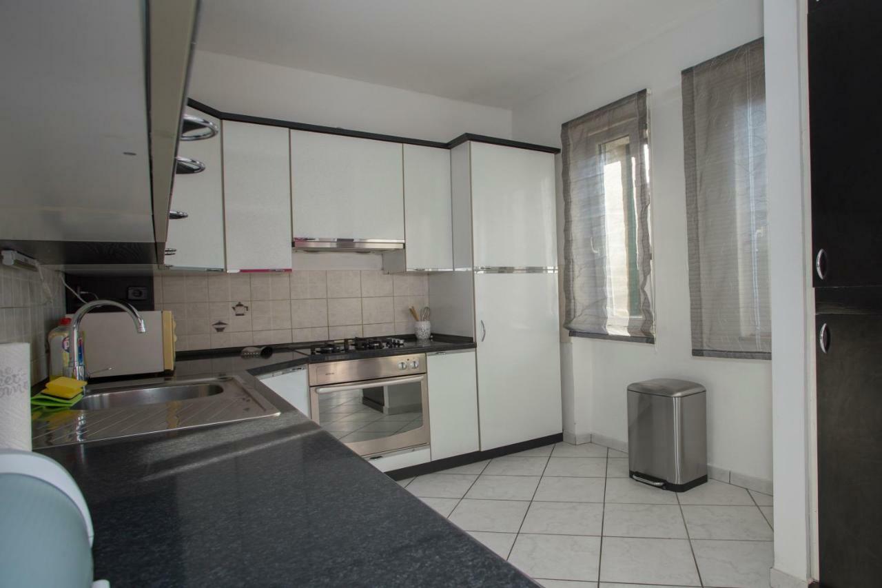 Apis Split Apartment Luaran gambar