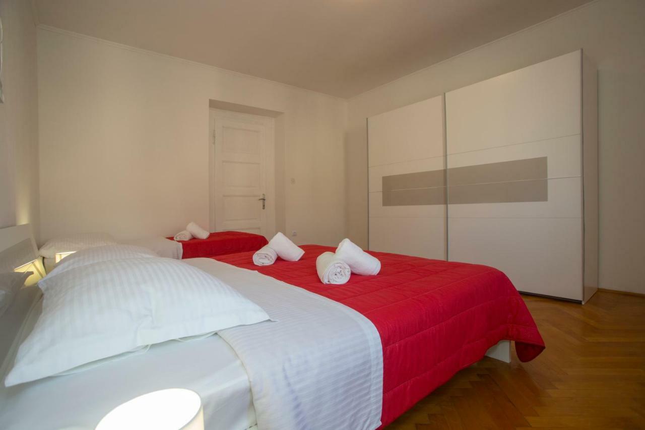 Apis Split Apartment Luaran gambar