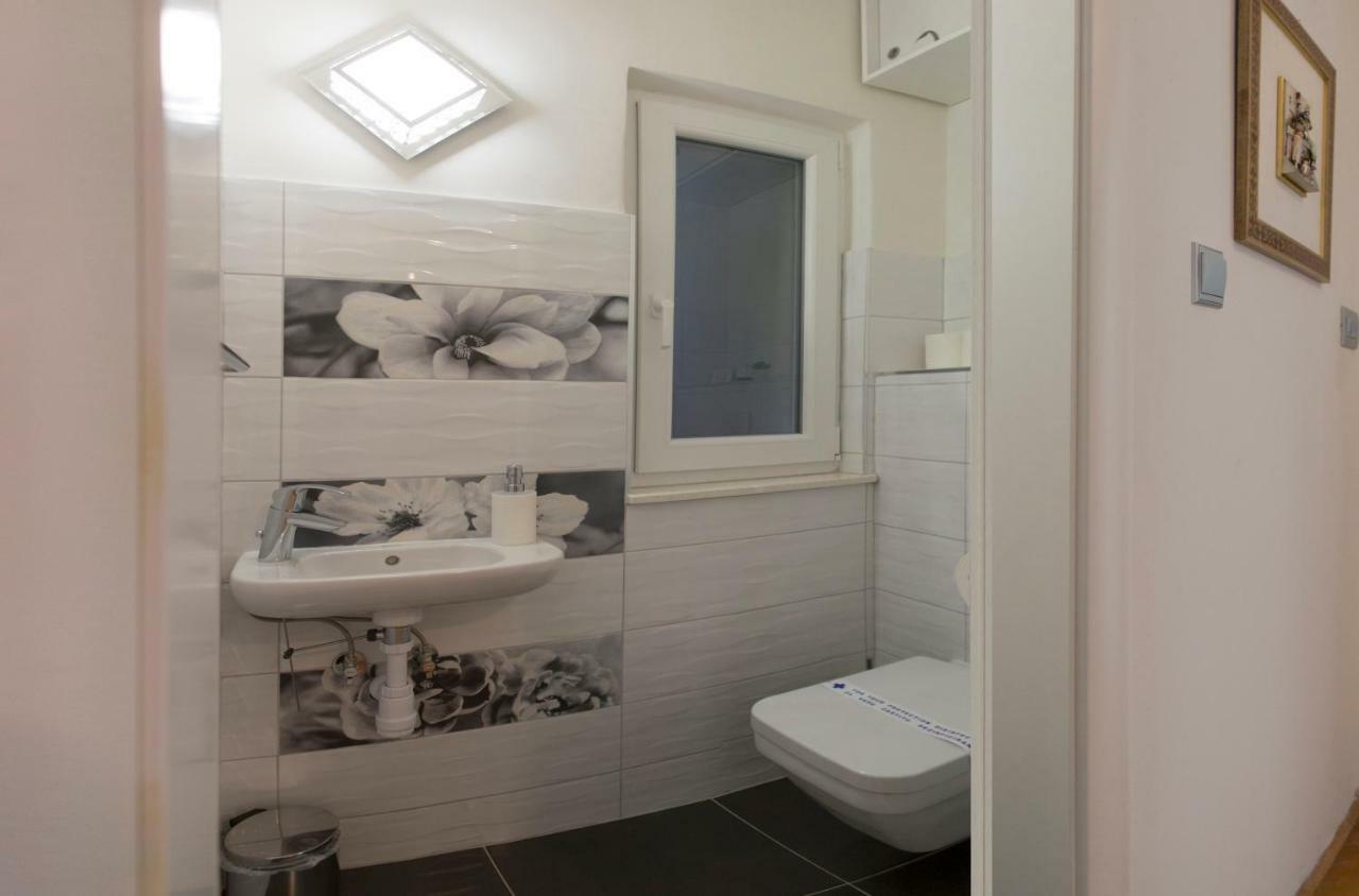 Apis Split Apartment Luaran gambar