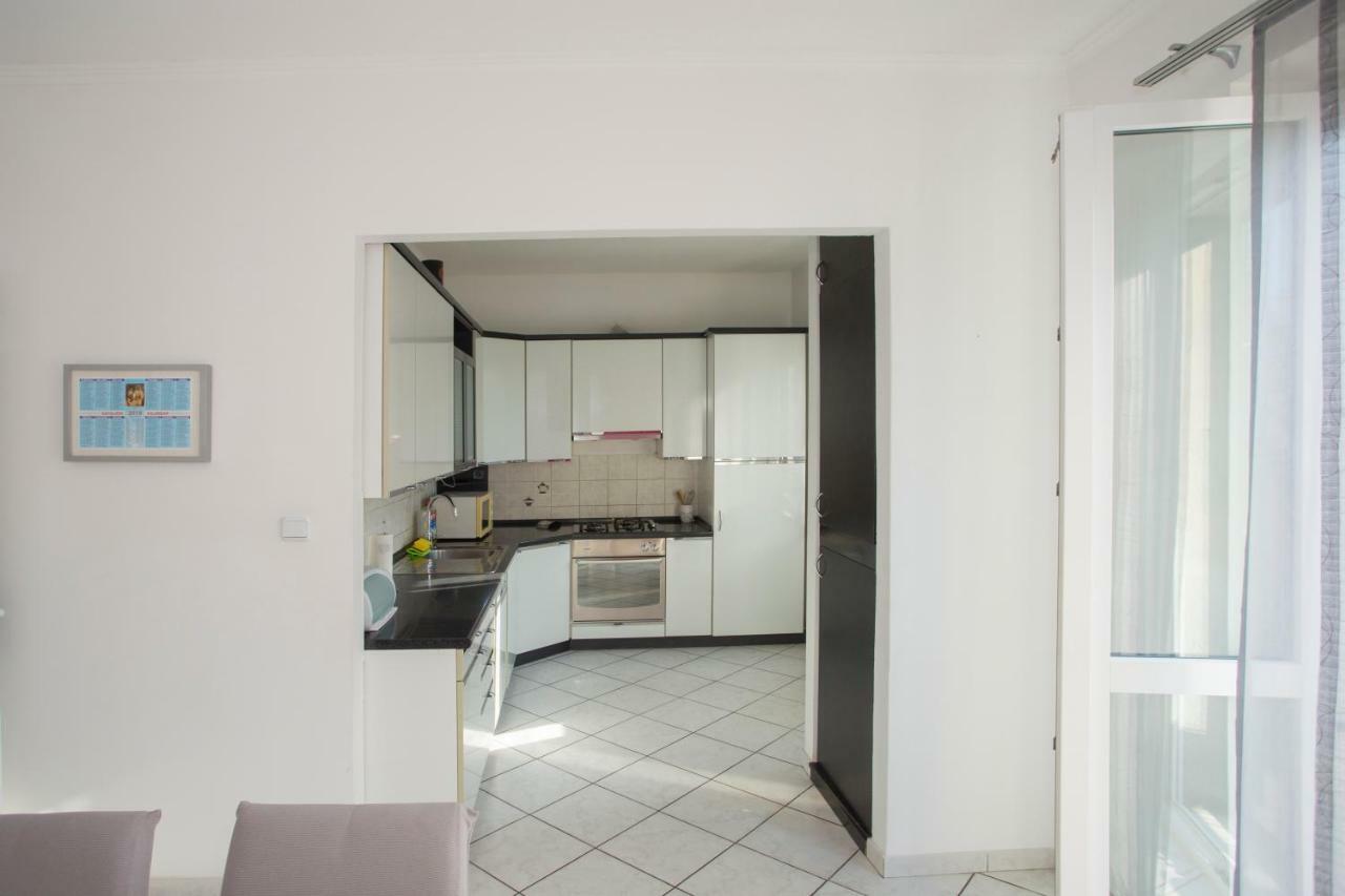 Apis Split Apartment Luaran gambar